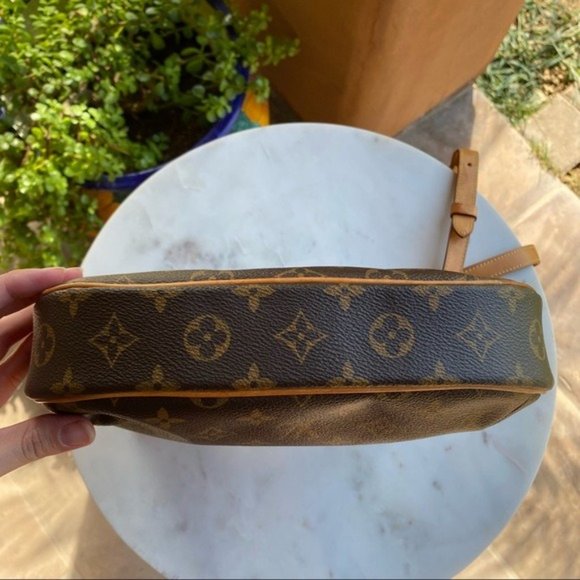 SOLD Louis Vuitton Monogram Odeon PM Crossbody - Picture 12 of 16